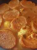 Sopas de ajo a la hierbabuena con chistorra