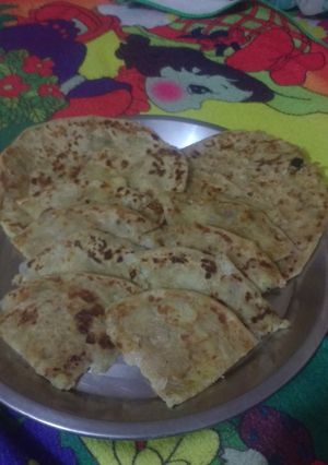 आलू प्याज का पराठा रेसिपी मुख्य फोटो