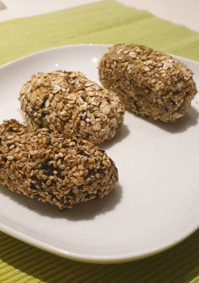 Una foto de Croquetas al horno de espinacas, zanahoria y huevo duro