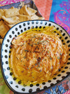 Una foto de Hummus de tomates secos