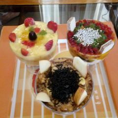 A picture of Triffle custard punches.