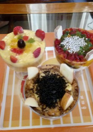 A picture of Triffle custard punches.