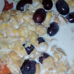 A picture of Fruity Cornflakes.