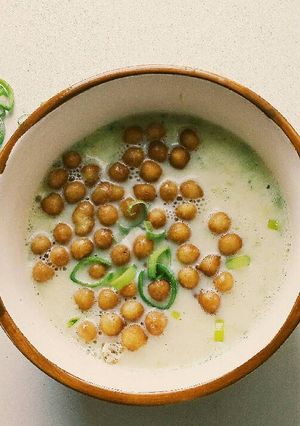 Póréhagyma krémleves 🌿 recept fotója