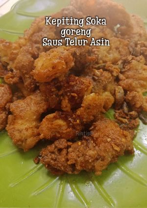 Foto resep Kepiting Soka Khas Tarakan goreng Bersalut Telur Asin Daun Kari