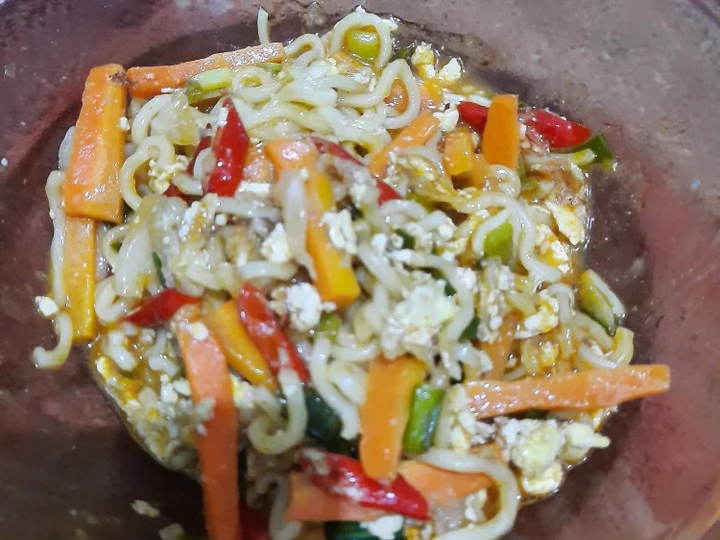 Cara Mudah Menyiapkan Resep Mie tek tek indomie yang Uenak Anti Ribet, Lezat