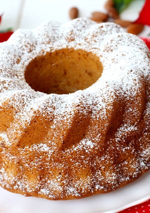 Una foto de Bundt cake de turrón blando (Jijona)