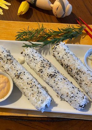 A picture of California Roll Sushi.
