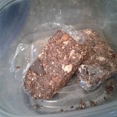 A picture of Chocolate Peanut Butter Protein Bars.