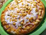 रेस्टोरेंट स्टाइल पिज़्ज़ा (Restaurant Style Pizza recipe in hindi)