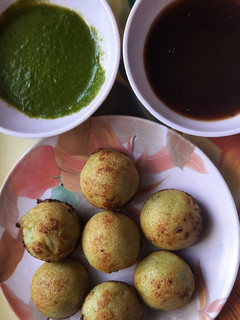 सूजी के अप्पे (suji ke appe recipe in hindi) रेसिपी मुख्य फोटो
