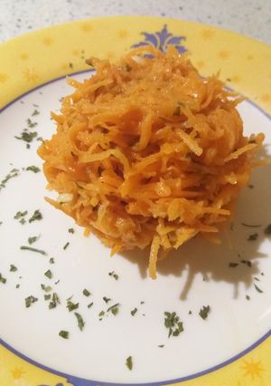 Una foto de Ensalada de zanahorias🥕