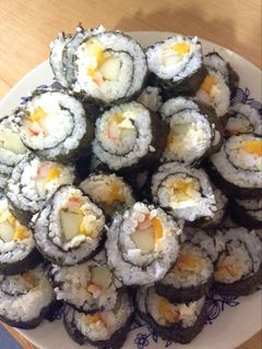 Una foto de Sushi de mango