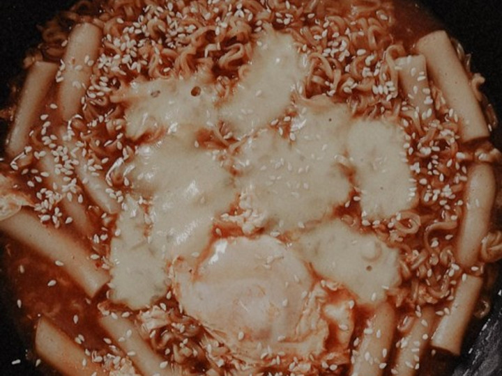 Cara Gampang Menyiapkan Rabokki Homemade (Ramen Tteokbokki) takaran sendok yang Sempurna
