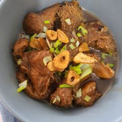 A picture of Plant-Based Pinoy Pares in Instant Pot.