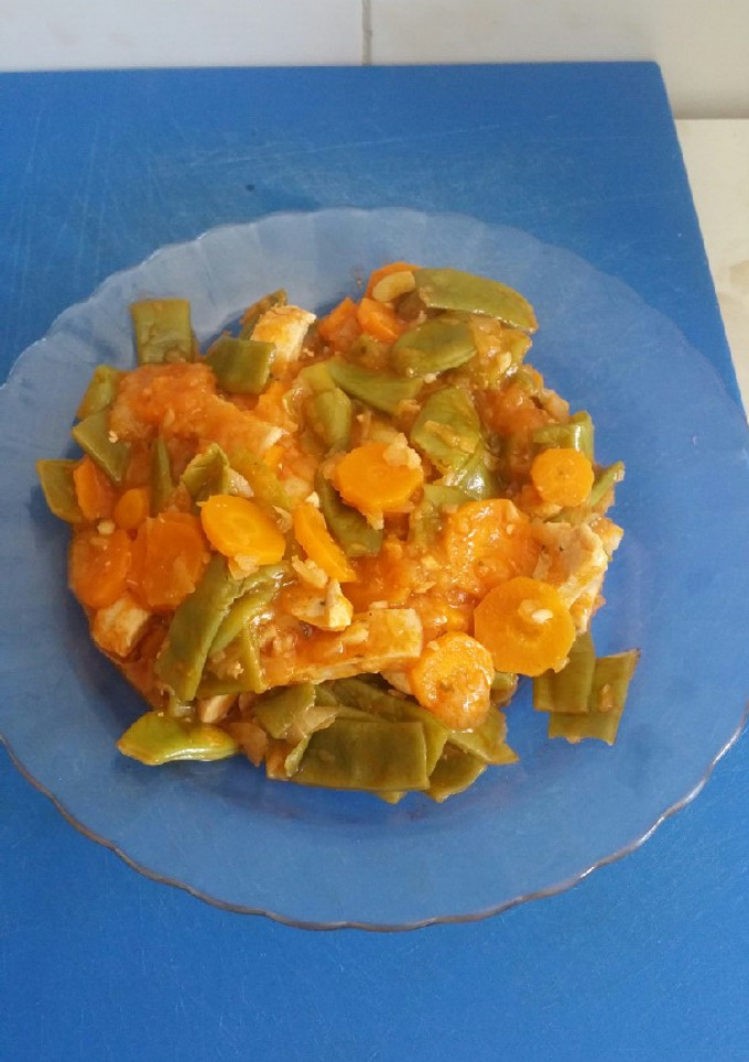 Una foto de Judías verdes con tiras de pollo. Thermomix