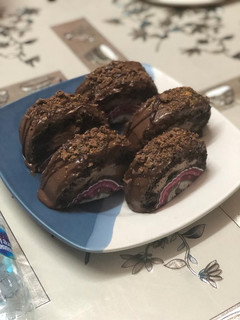 صورة لوصفة السويسرول بالشوكولاته