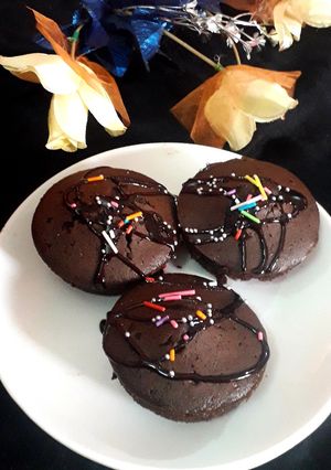 A picture of Oreo chocolava cup cake.