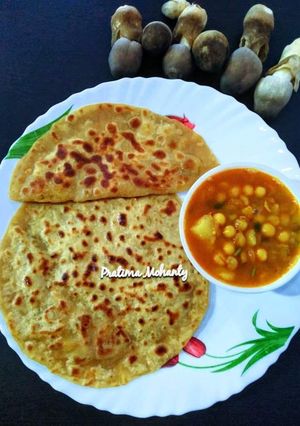 A picture of Mushroom Paratha.