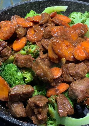 A picture of Mel’s versions of Beef and Broccoli Stir Fry.