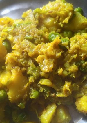 নিরামিষ বাঁধাকপির ঘন্ট (niramish bandhakopi ghonto recipe in Bengali) রেসিপির প্রধান ছবি