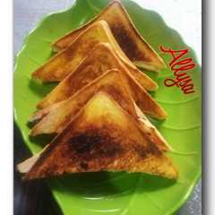 รูปของ Roti Bakar Segitiga Teflon