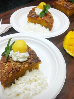 મેંગો કેક (Mango Cake Recipe In Gujarati) રેસીપી મુખ્ય ફોટો