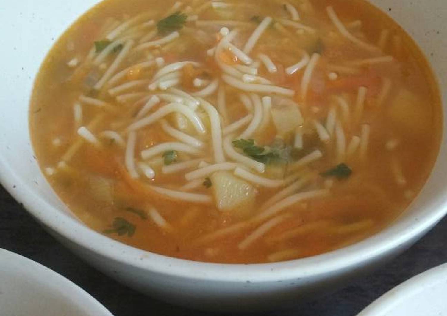 Sopa de espaguetti cabello de ángel casera Receta de Laura Carvajal