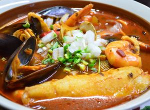 Una foto de Sopa de mariscos