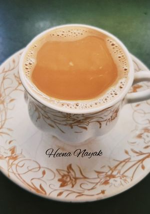 ઈલાયચી વાળી ચ્હા (Chay Recipe In gujarati) રેસીપી મુખ્ય ફોટો