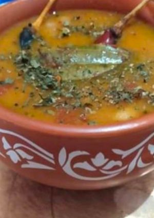 A picture of Khatti meethi chana daal.