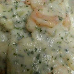 A picture of Shrimp and Cauliflower in a White Sauce.