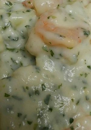 A picture of Shrimp and Cauliflower in a White Sauce.