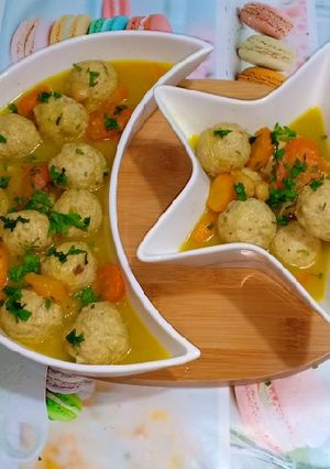 Une photo de Boulettes de poulet haché et fenouil en sauce