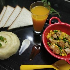 A picture of Corn- peas potatino.