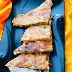 A picture of Egg Packet Paratha.