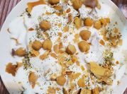 A picture of garlic cloves crushed