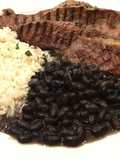 Costoleta do Cachaço com Feijão Preto e Arroz