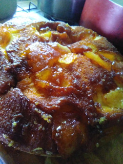 Una foto de Torta de manzana 😋👍