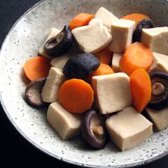 A picture of Simmered Kōya Dōfu, Shiitake & Carrot.