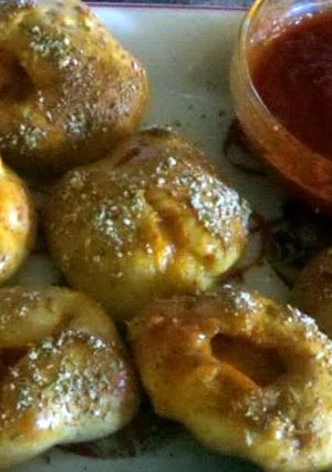 A picture of Easy Pizza Bites.