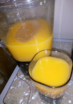 A picture of Natural mango juice.