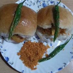 A picture of Mumbai famous vada pav.