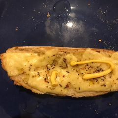 A picture of Chilli toasted cheese.