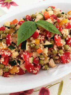 Foto di Insalata di cous cous con verdure crude