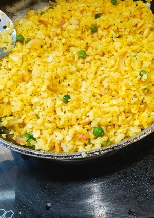 पोहा(Poha recipe in Hindi) रेसिपी मुख्य फोटो