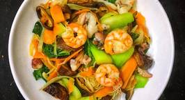 Hình ảnh món Hải sản xào nấm rau củ - Eatclean