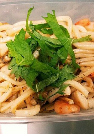 A picture of Seafood Yaki Udon.