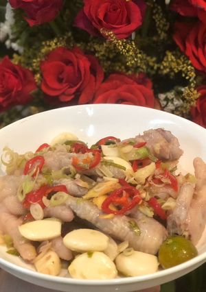 Hình của món Chân gà ngâm sả tắc.