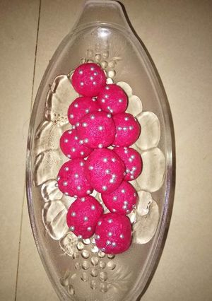 સ્વીટ બોલ્સ (sweet balls recipe in Gujarati) રેસીપી મુખ્ય ફોટો